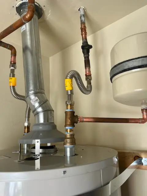 Water heater installation and plumbing repair in Knoll View Acres